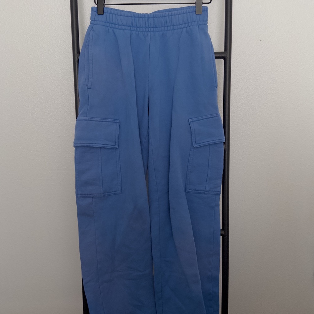 Aritzia TNA Mega cargo sweatpants